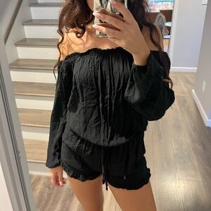 Off the shoulder flowy long sleeve short romper